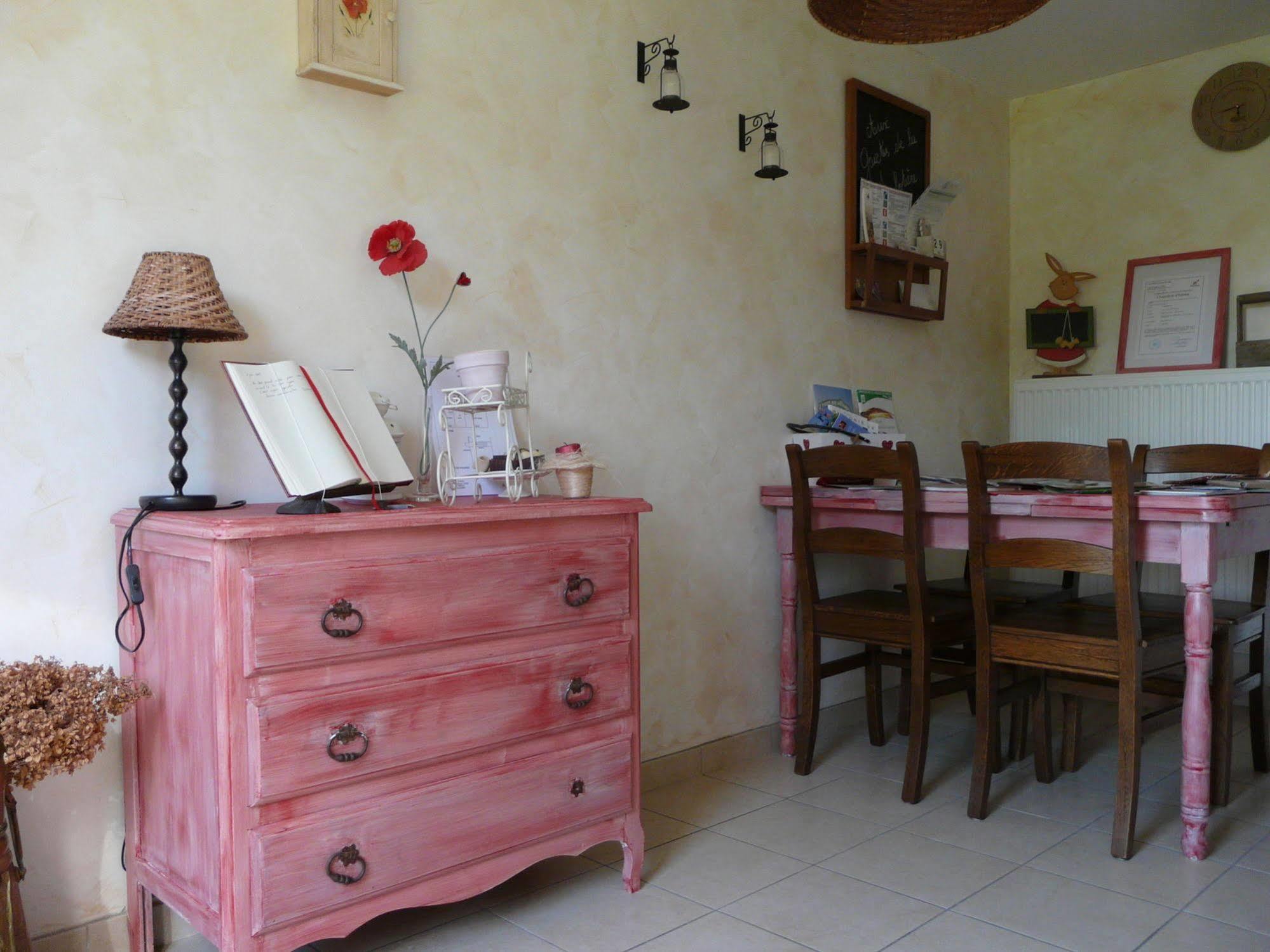 B&B Aux Gaietes De La Sabotiere Seloignes Luaran gambar